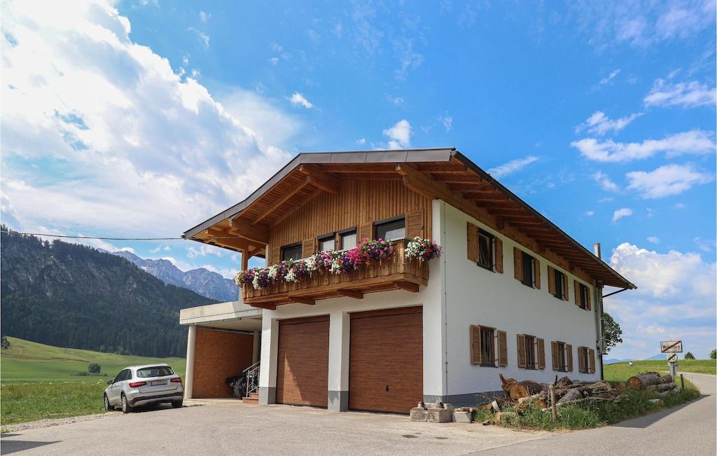 Pet Friendly 4-Bedroom Accommodation in Walchsee
