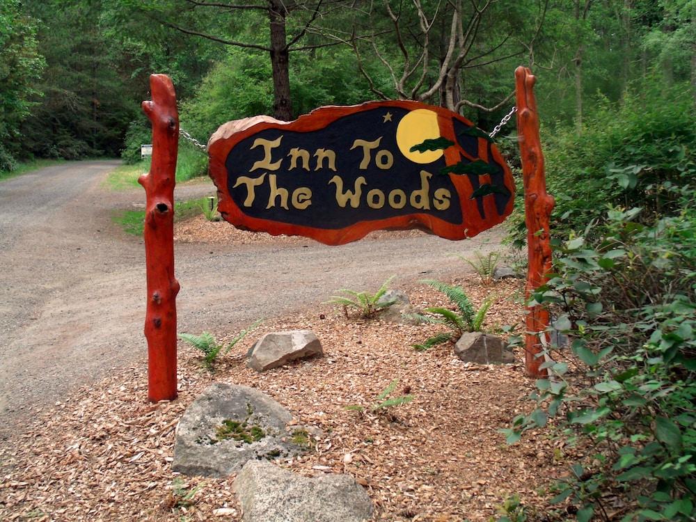 Pet Friendly Inn to the Woods