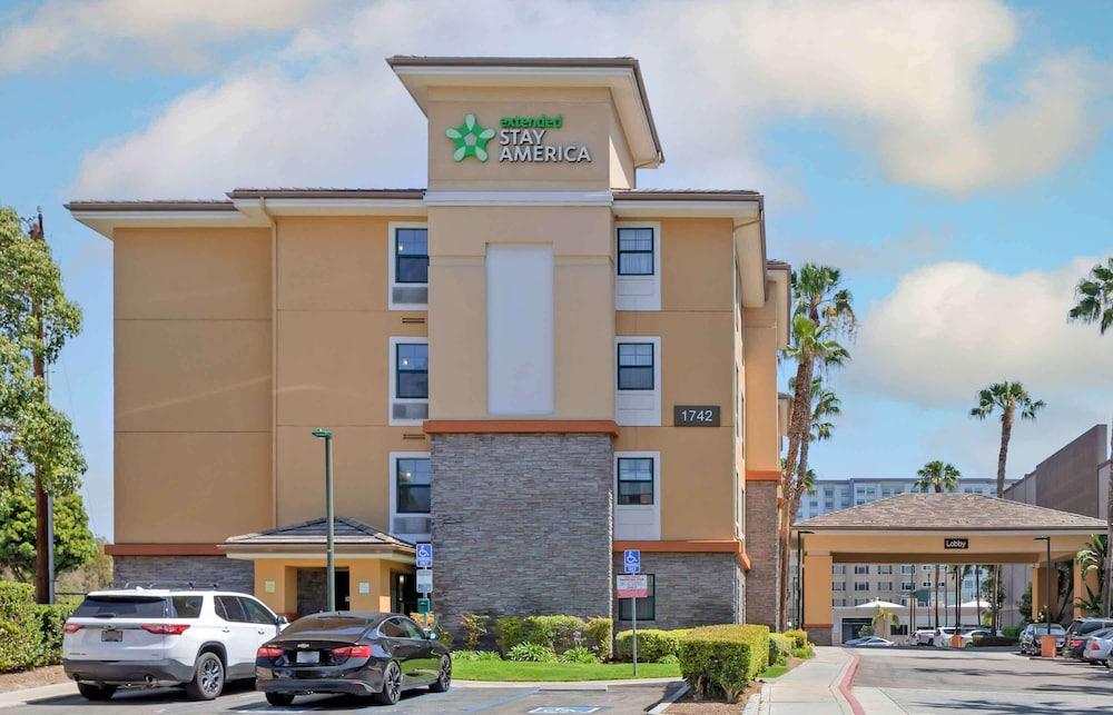 Pet Friendly Extended Stay America Suites Orange County Anaheim Conv CTR