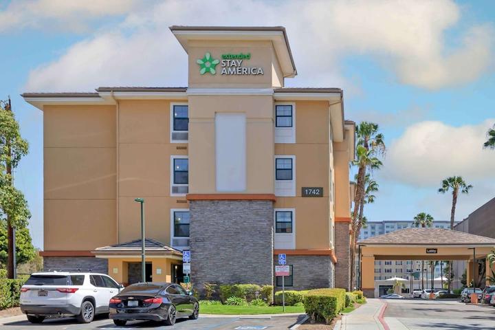 Pet Friendly Extended Stay America Suites Orange County Anaheim Conv CTR