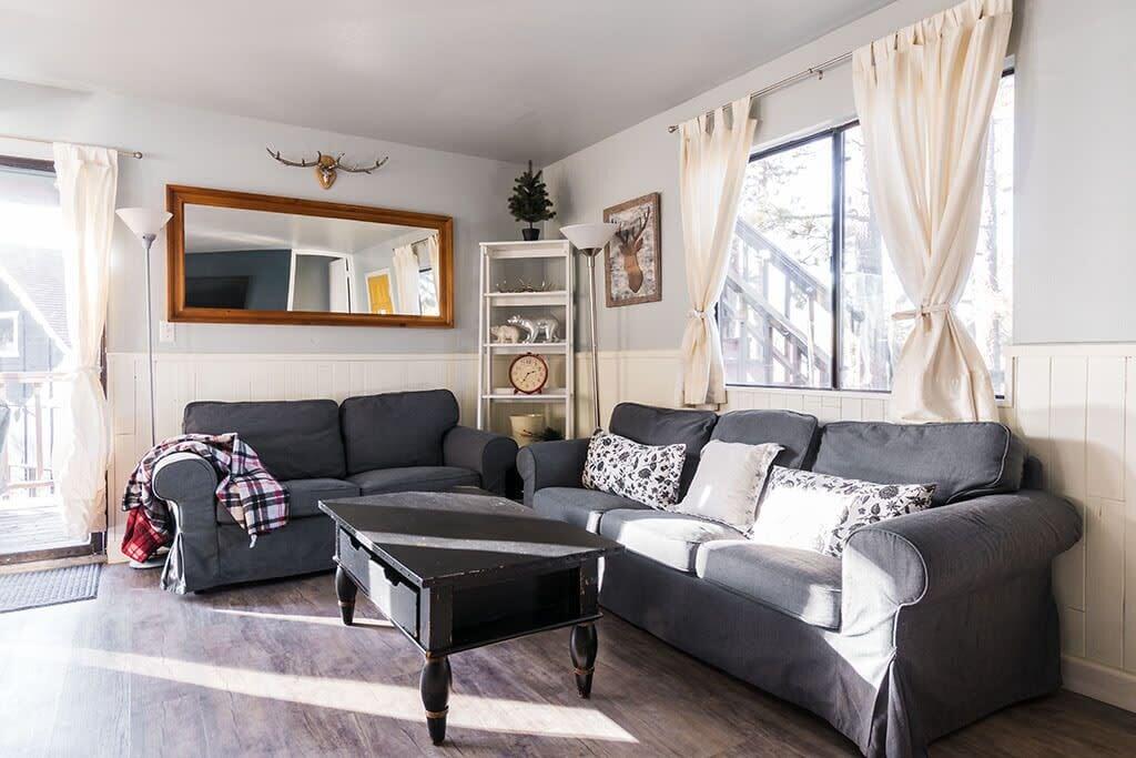 43189 Sand Canyon Pet Policy