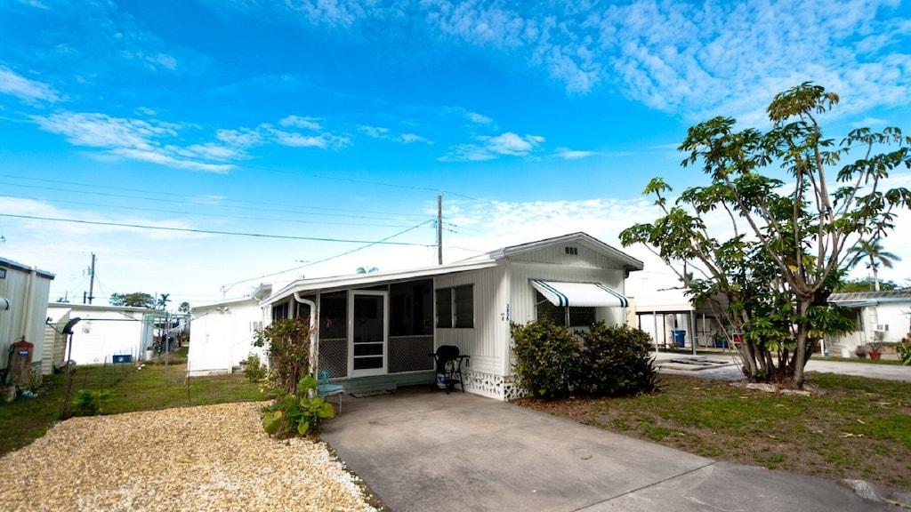 Sunny Shores Pet Policy