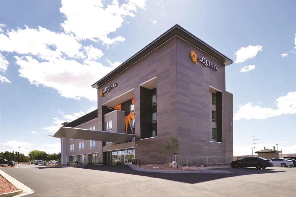 Pet Friendly Hotels In Page Az Bringfido