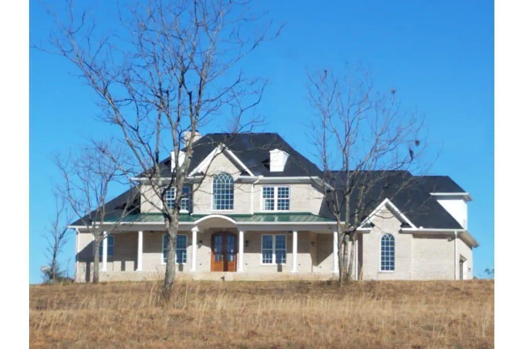 Large 5BR Farmhouse Near Clemson Pet Policy