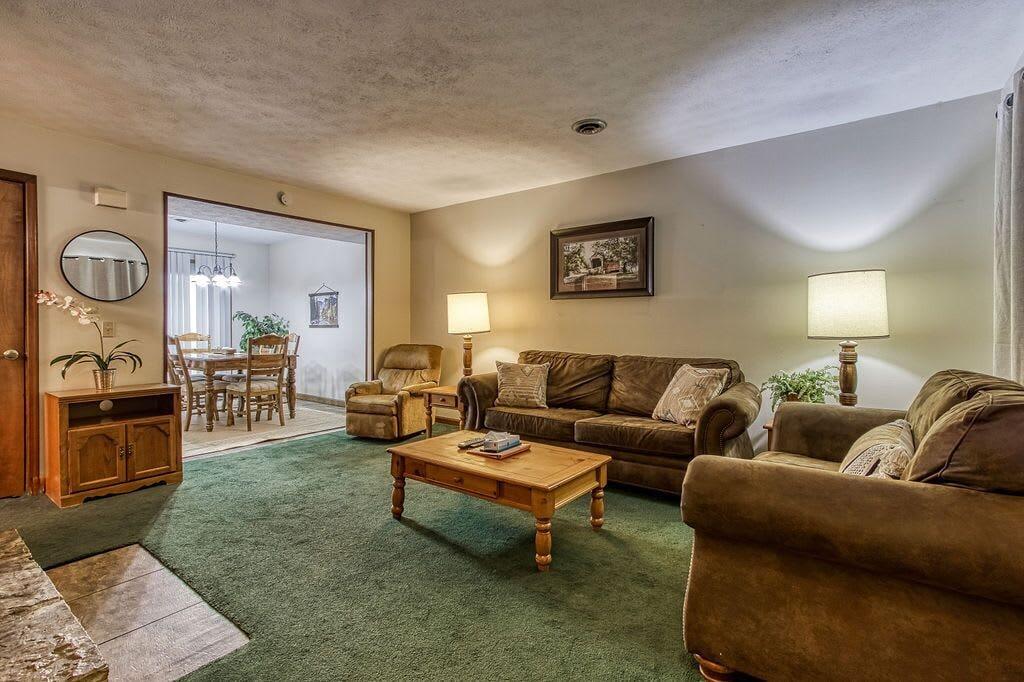 Pinecrest Townhomes 123 Pet Policy