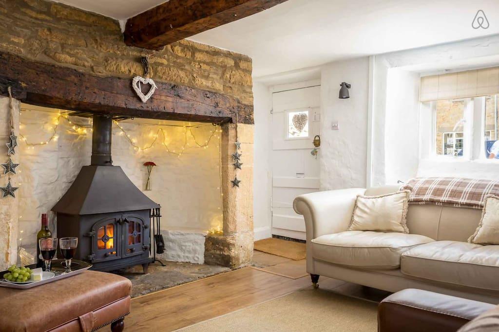 Pet Friendly Bourton on the Water Airbnb Rentals