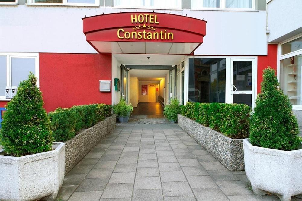 Pet Friendly Hotel Constantin