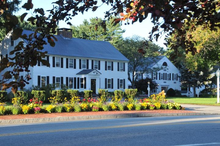 Pet Friendly Publick House Historic Inn and Country Motor Lodge