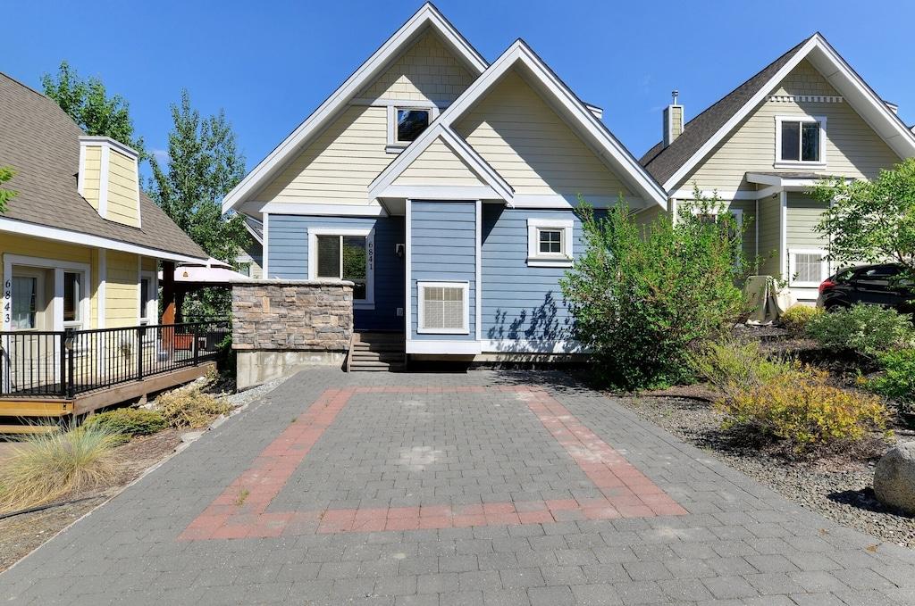 2BR Cottage at Resort on Lake Okanagan Pet Policy