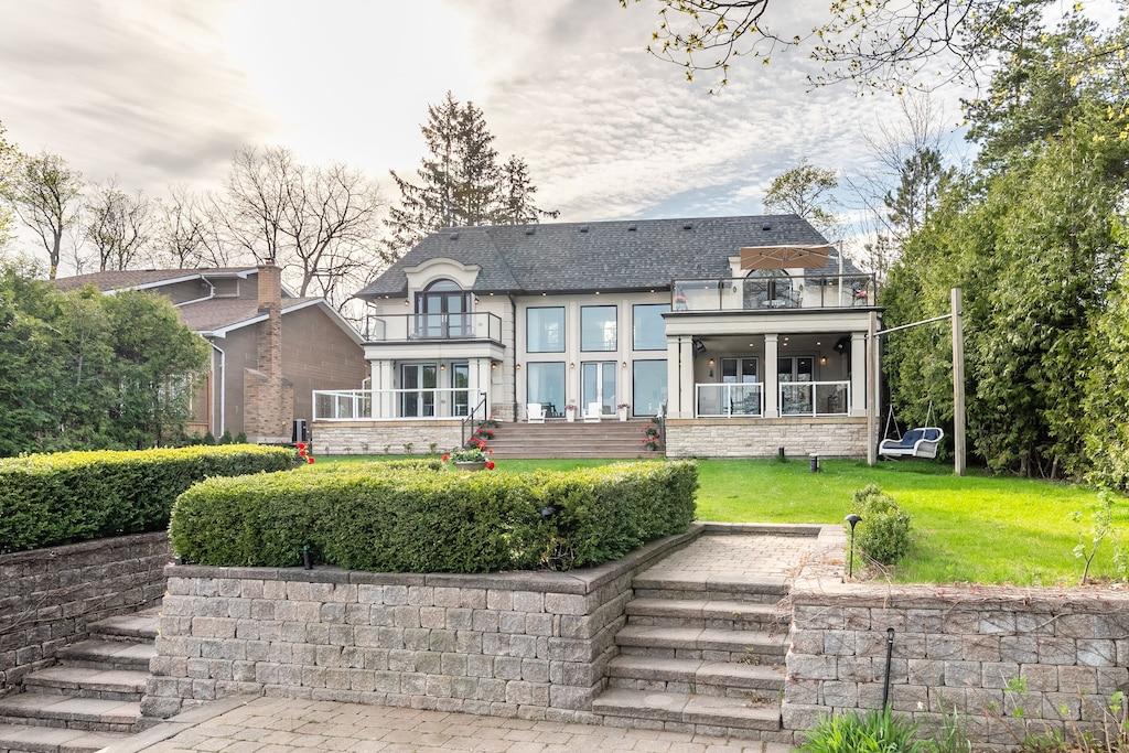 Luxury Lake Simcoe Waterfront Cottage Pet Policy