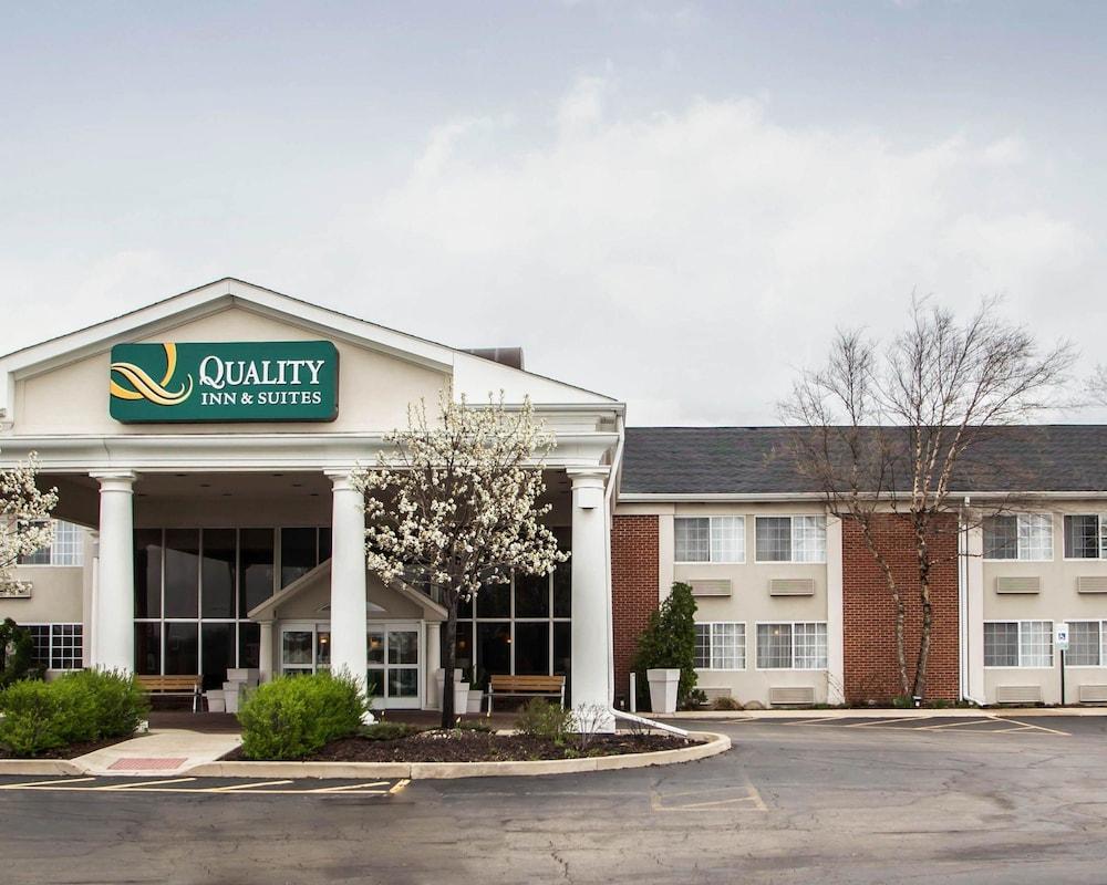 Pet Friendly Quality Inn and Suites St Charles - West Chicago