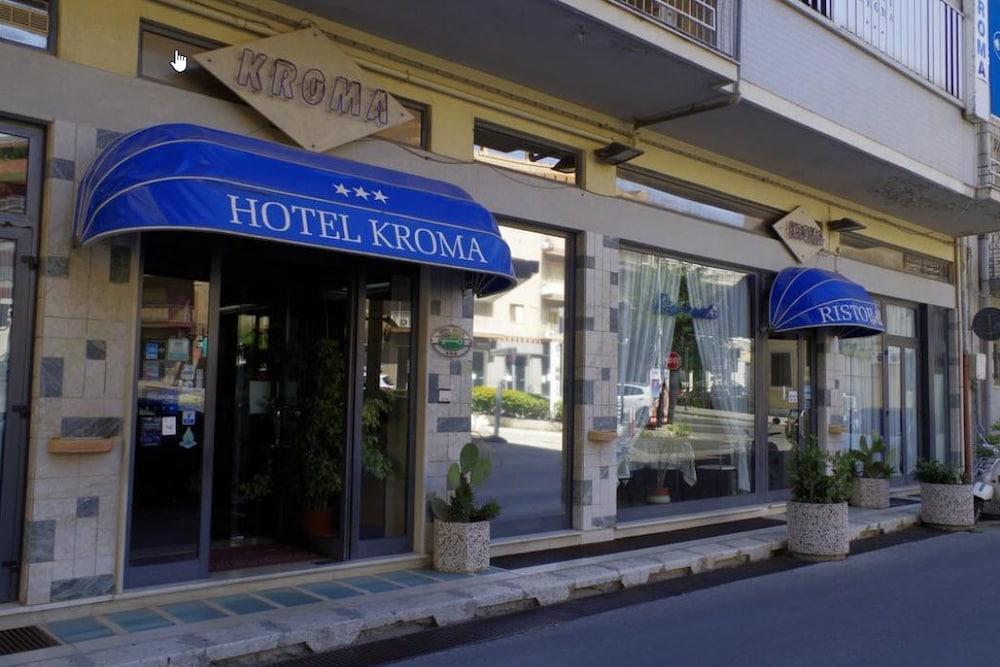 Pet Friendly Hotel Kroma