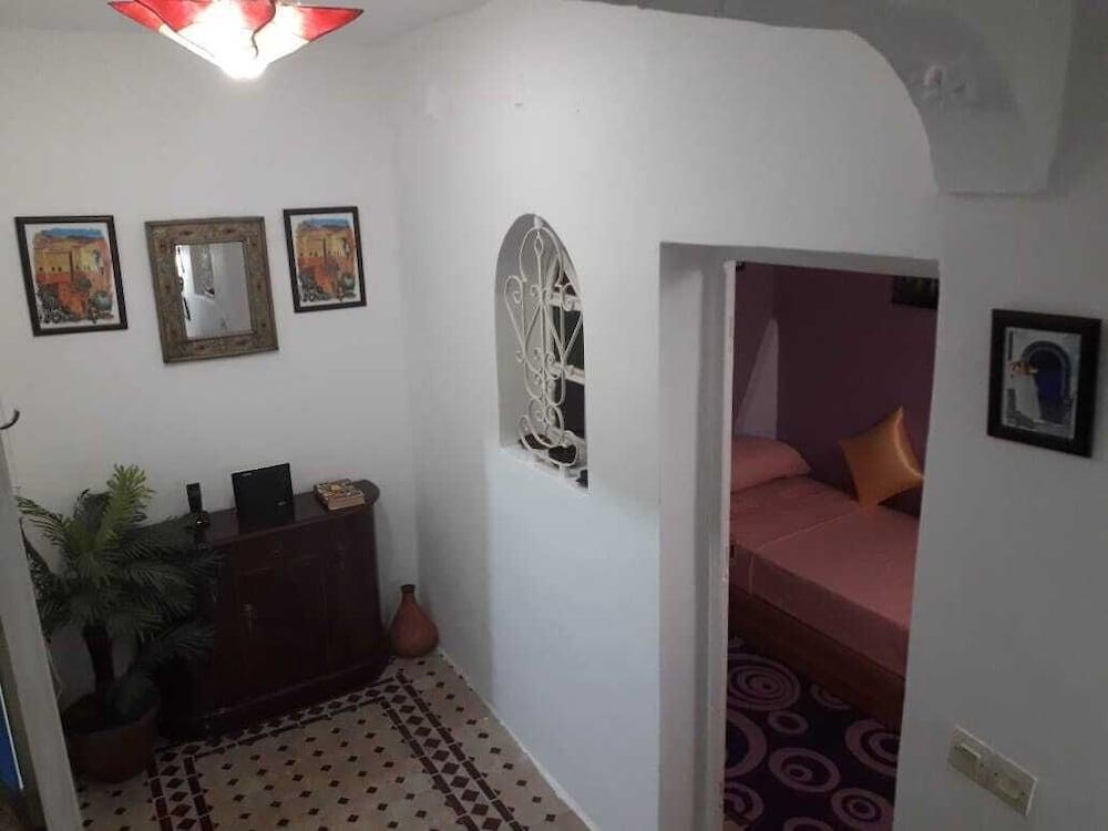 Pet Friendly Large 3 Bed Town House Tangier