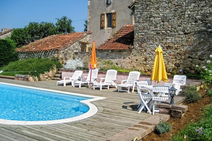 Pet Friendly 4BR Villa in Lherm With Private Pool & Terrace