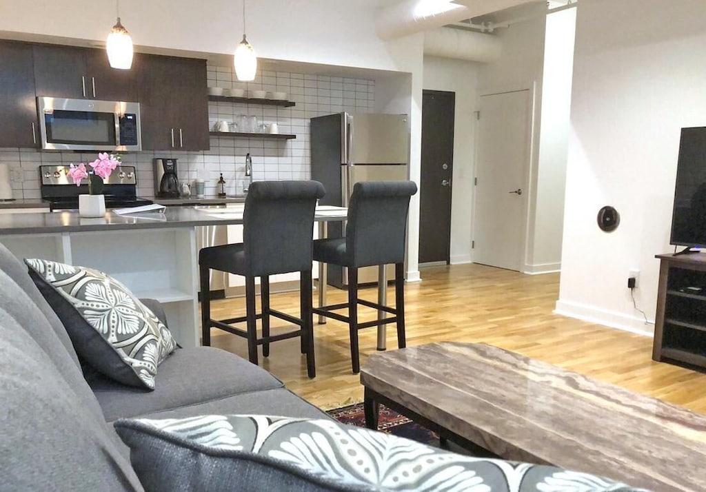 Pet Friendly Historic 2BR Apartment in Woolworth Building