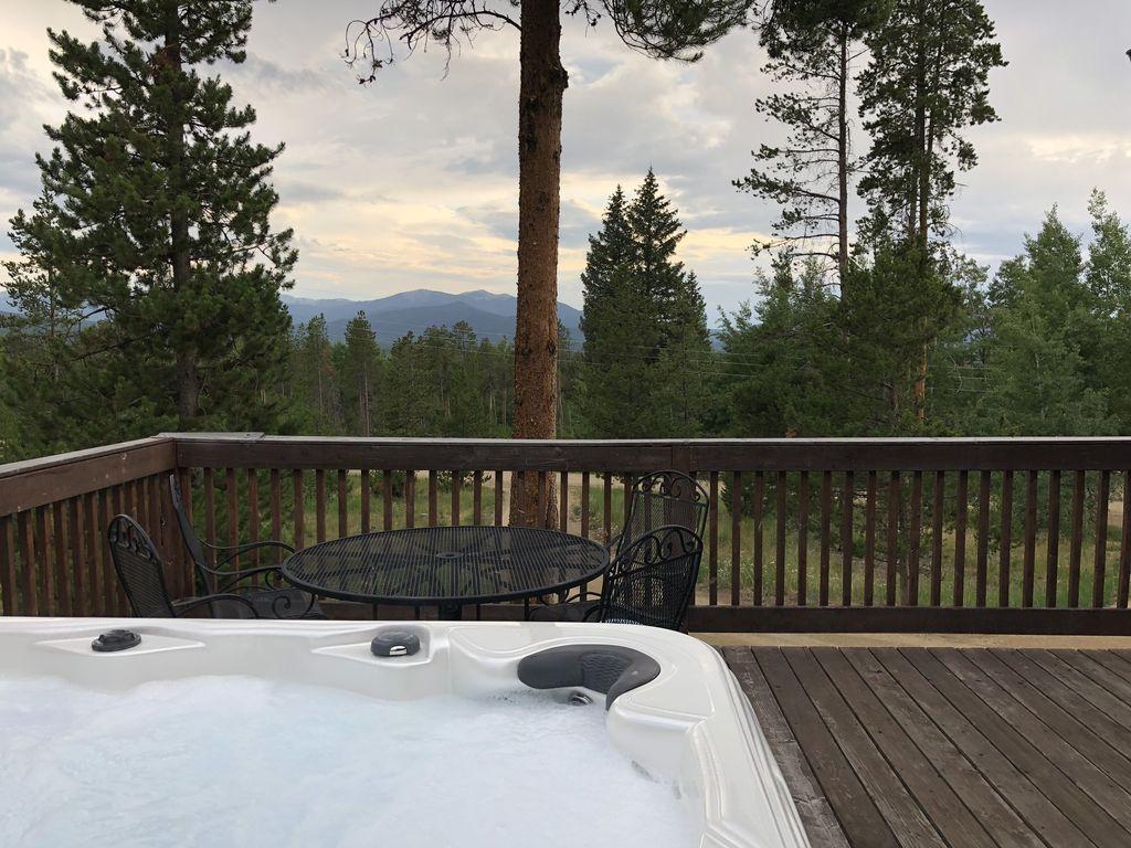 Pet Friendly Private Family Home with Hot Tub