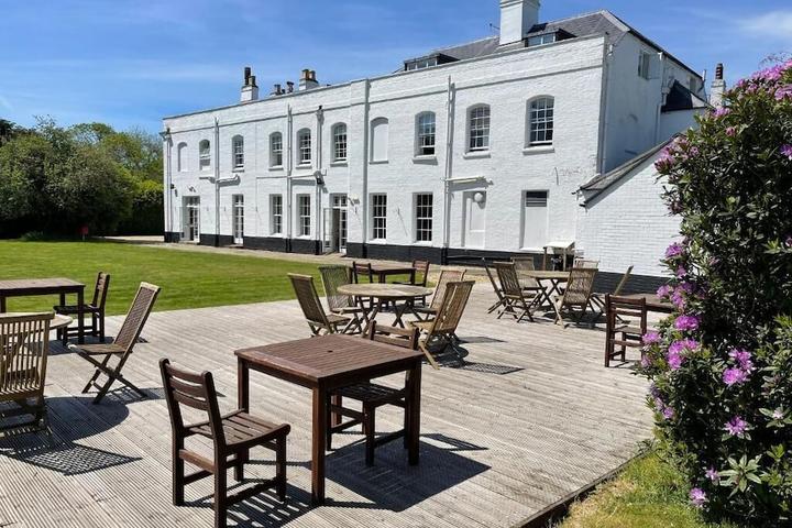 Pet Friendly The Retreat New Forest