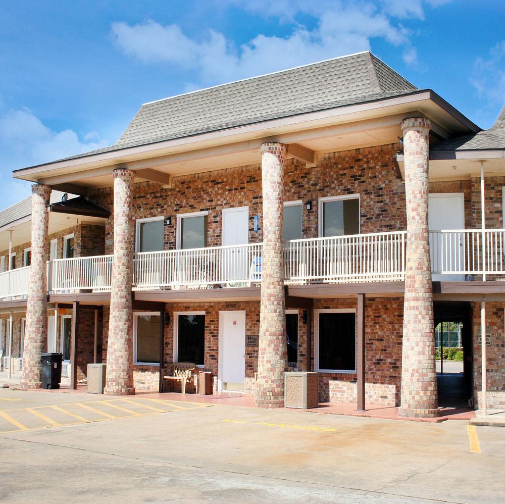 hotels around freeport tx