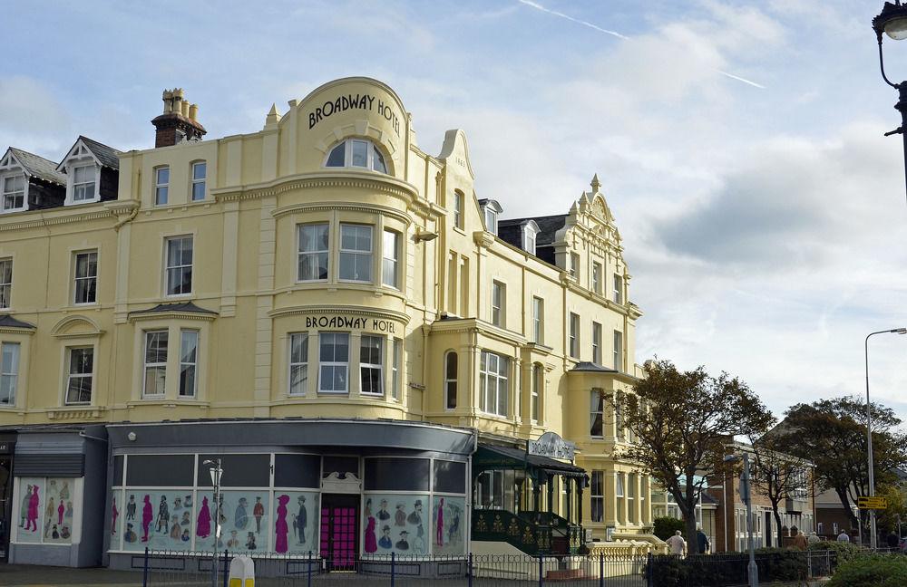 Pet Friendly Hotels in Llandudno, UK BringFido