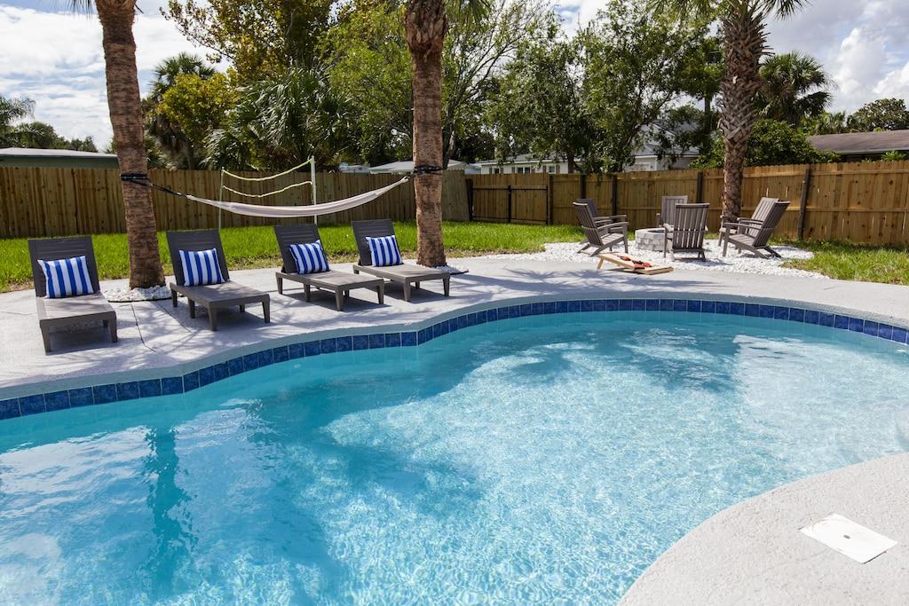 Pet Friendly Spacious 3/2 with Private Pool in Jacksonville