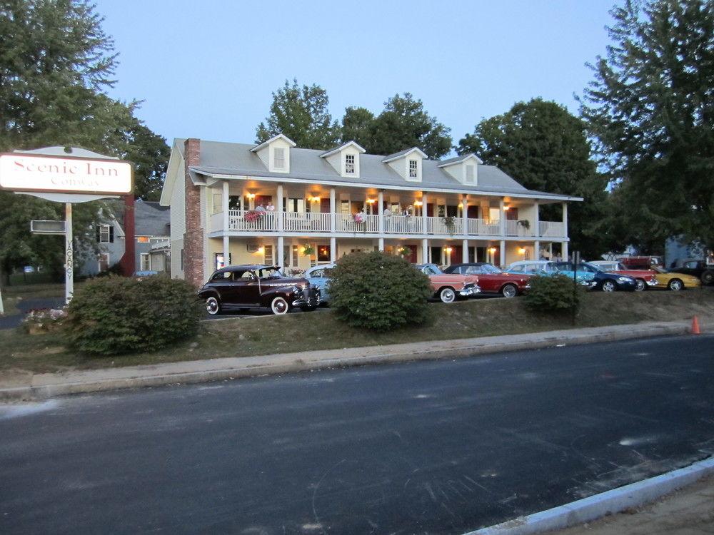 Pet Friendly Hotels in Conway, NH - BringFido