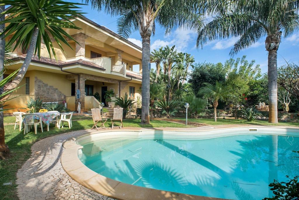 2BR Apartment 300 M From The Beach Pet Policy 2br-apartment-300-m-from-the-beach-pet-policy