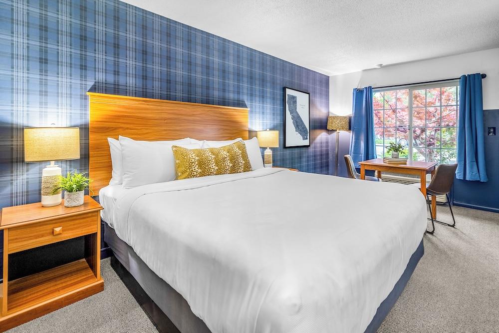 Pet Friendly Dunsmuir Inn and Suites