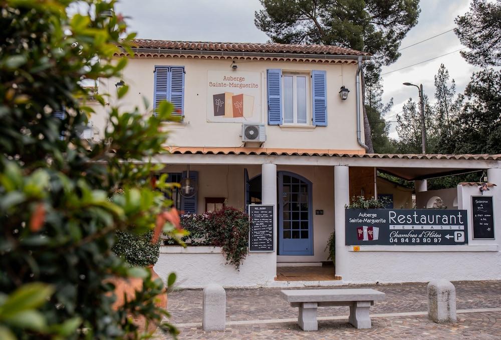 Pet Friendly Auberge Sainte Marguerite