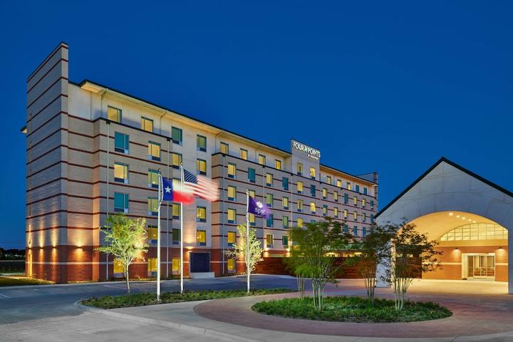 Pet Friendly Four Points By Sheraton Dallas Fort Worth Airport North