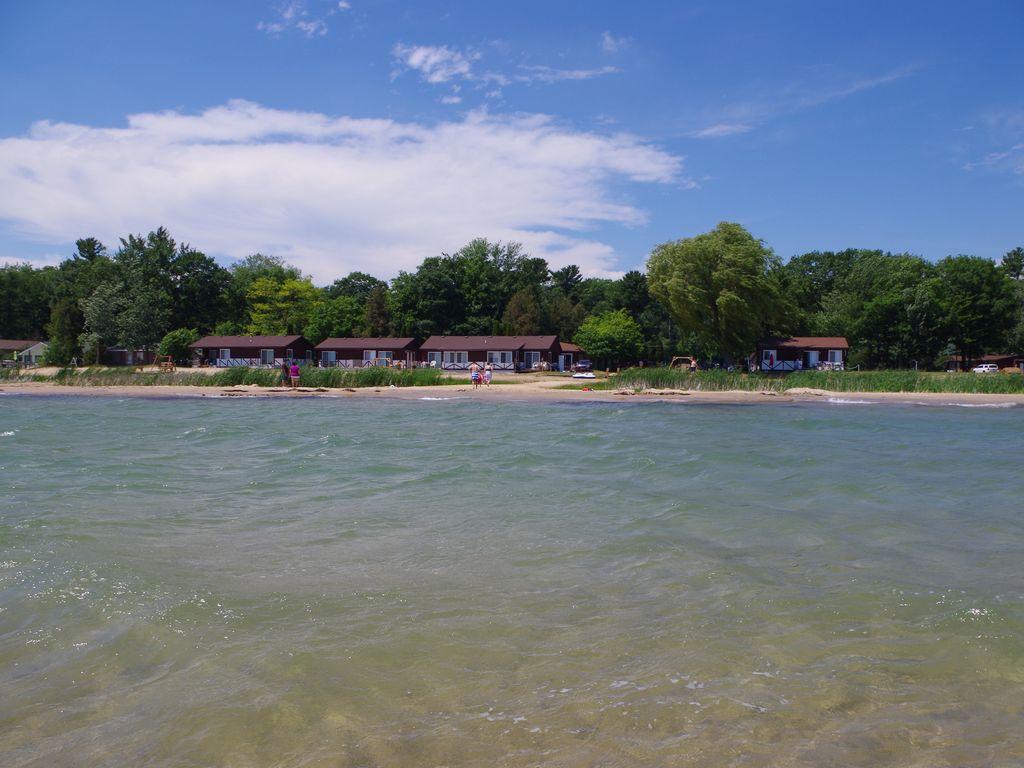 VRBO Oscoda Pet Policy