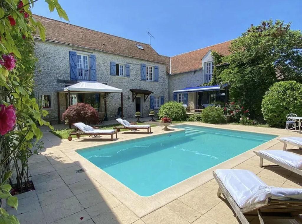 Pet Friendly Charm & Comfort with Swimming Pool