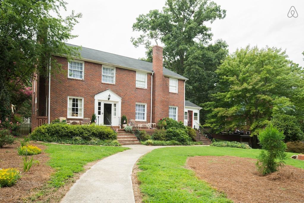Blacksburg Airbnb Rentals Pet Policy