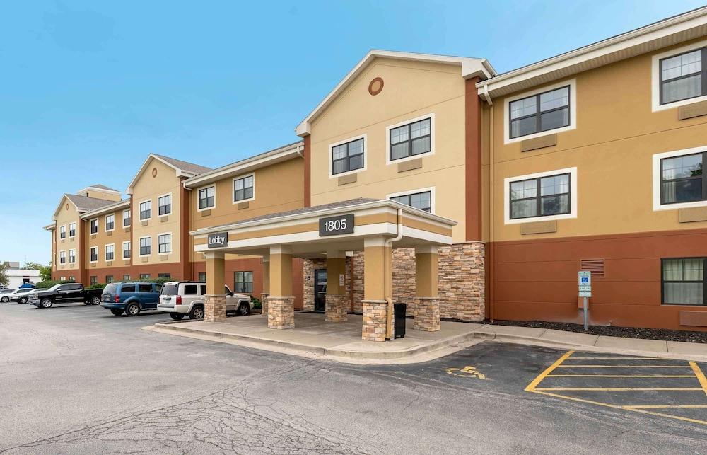 Pet Friendly Extended Stay America Suites Bloomington Normal