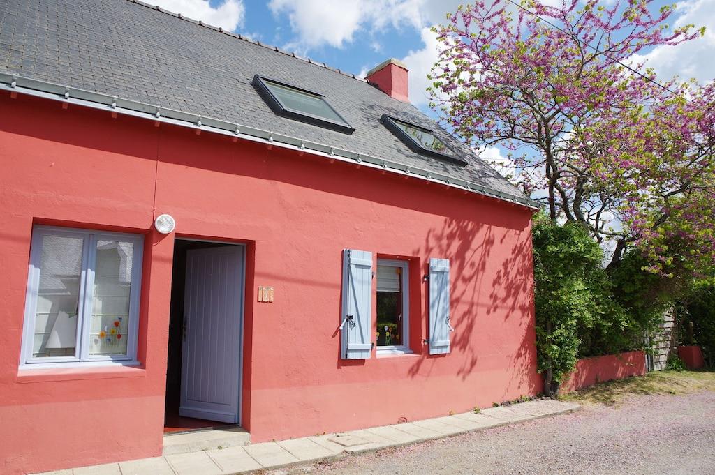 Quiet House Near the Sea Bicycles Available Pet Policy