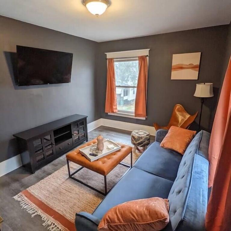 Pet Friendly Top -Beautiful 1br Ideal 4 Traveling Professionals