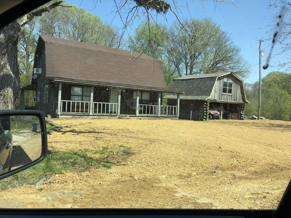 Quiet Retreat in Heart of the Mississippi Delta Pet Policy