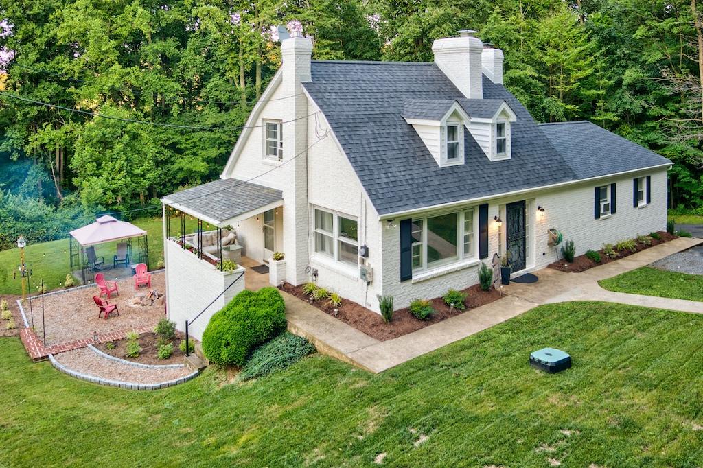 Pet Friendly 4/2 House Located in Mohnton
