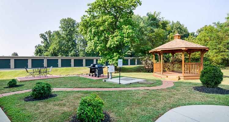 Comfort Inn Suites Orange Montpelier Pet Policy