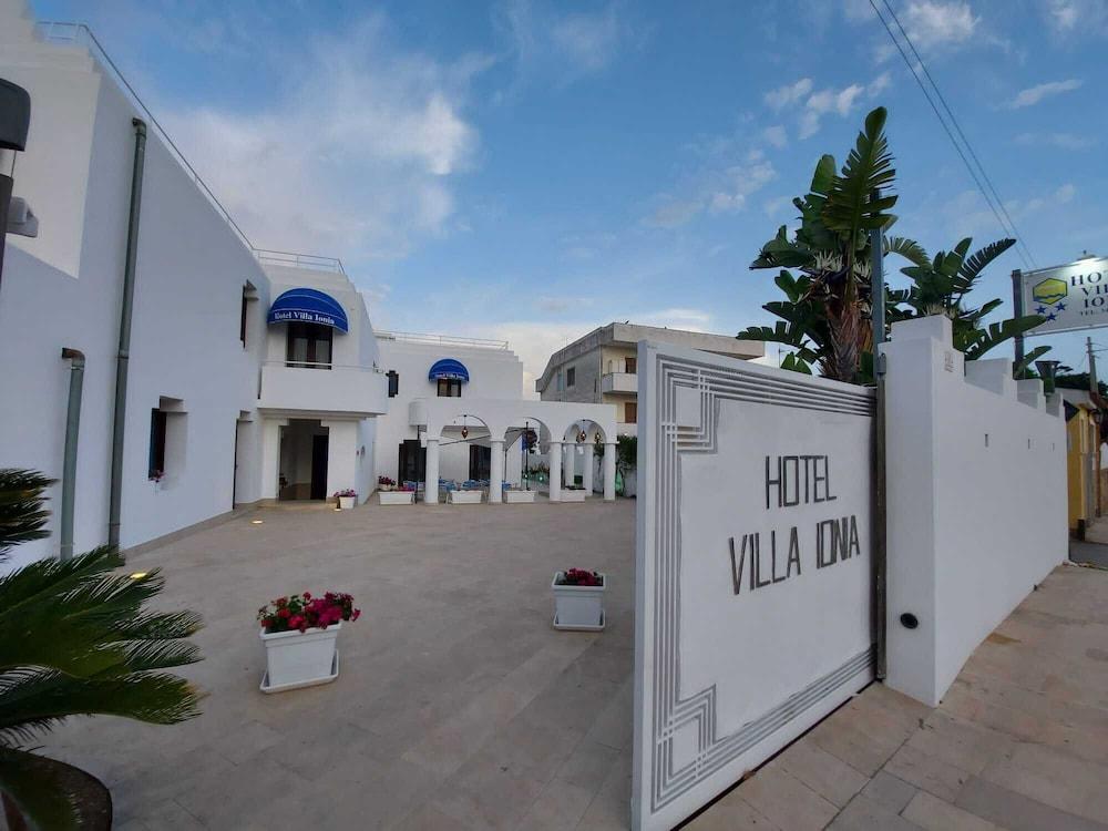 Pet Friendly Hotel Villa Ionia