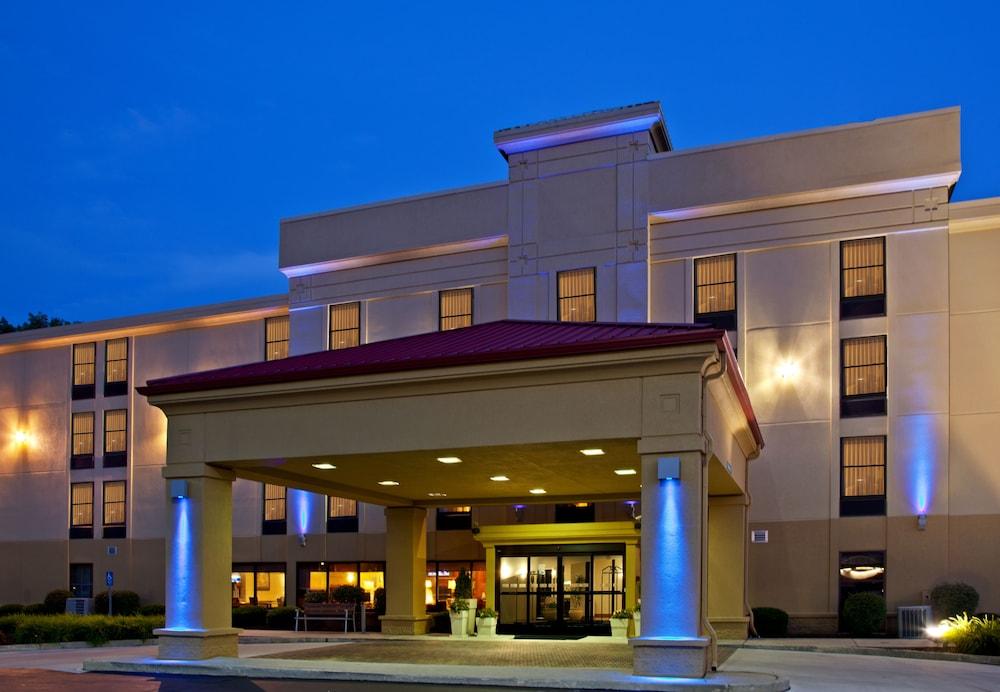 Pet Friendly Holiday Inn Express Indianapolis South an IHG Hotel