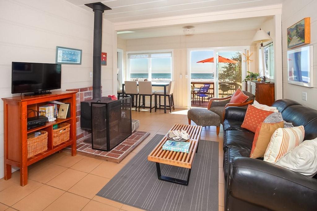 Delightful Oceanside Cottage with Beach Lot Pet Policy
