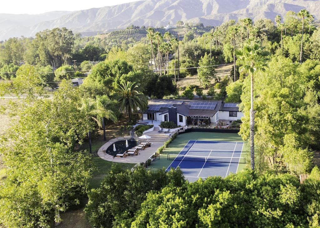 Ojai Ranchette With Pool & Jacuzzi Pet Policy