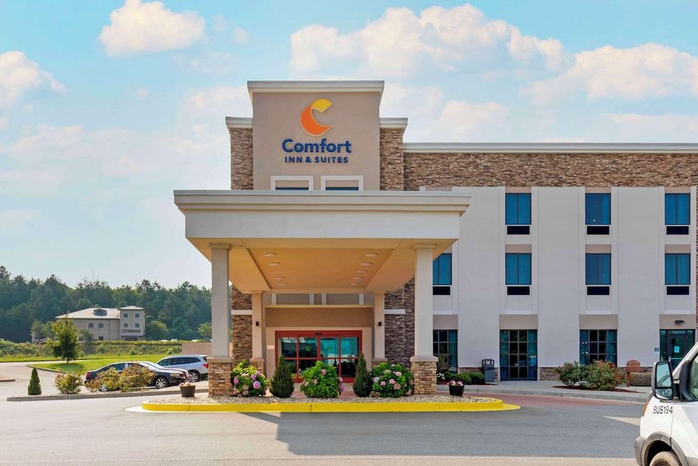 Pet Friendly Comfort Inn & Suites East Ellijay