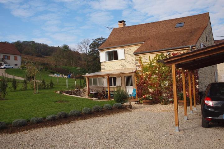Pet Friendly 4-Bedroom Holiday Cottage