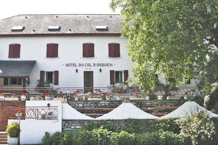 Pet Friendly Hôtel et Restaurant du Col Osquich