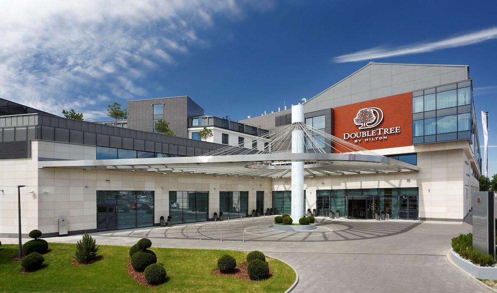 Pet Friendly DoubleTree By Hilton Hotel & Conference Centre Warsaw