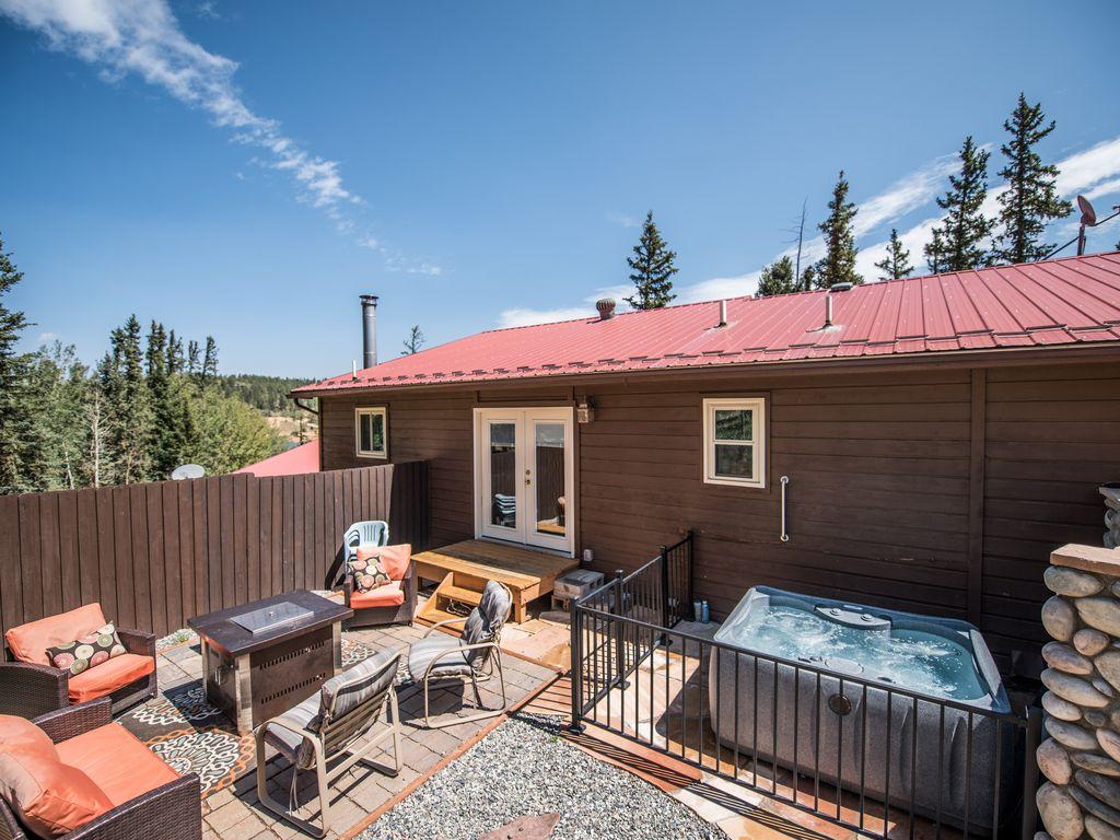 4Bedroom Cabin on Lake with No Pet Fee Pet Policy