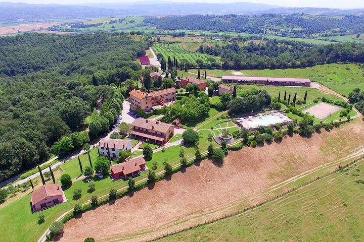 Pet Friendly Poggiovalle Country House