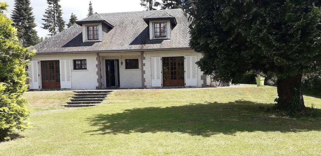 Pet Friendly House in the Heart of Auvergne