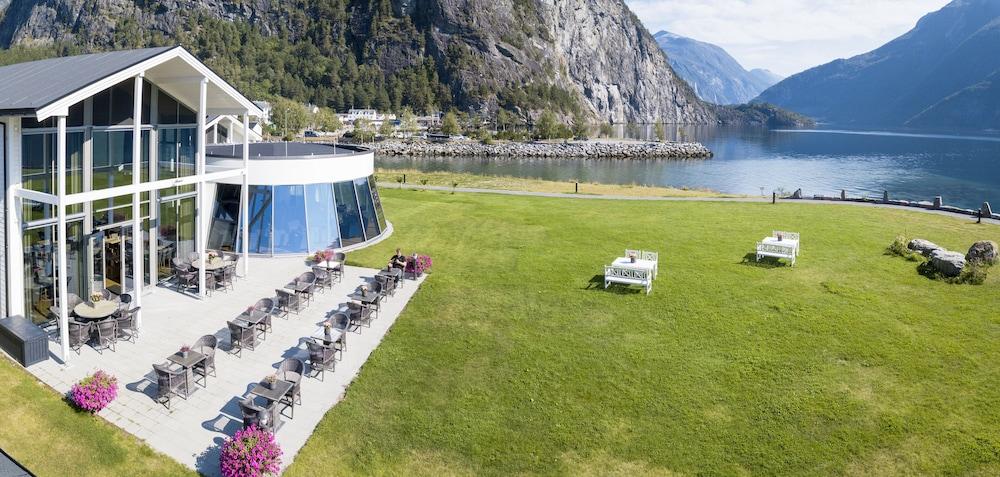 Pet Friendly Valldal Fjordhotell - By Classic Norway Hotels